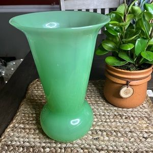 Jade/Jadeite vase. Hard to find!